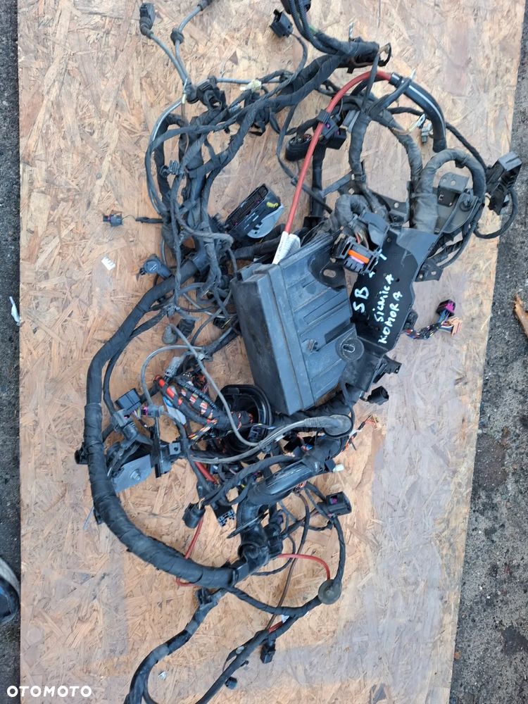 SKODA SUPERB III 2.0 tsi 280KM WIĄZKA INSTALACJA KOMORY SILNIKA 5Q0971111CF - 1