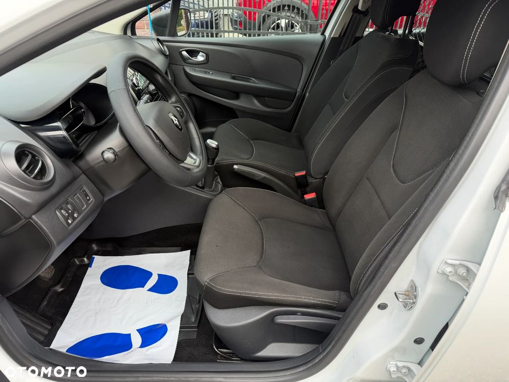 Renault CLIO - 8