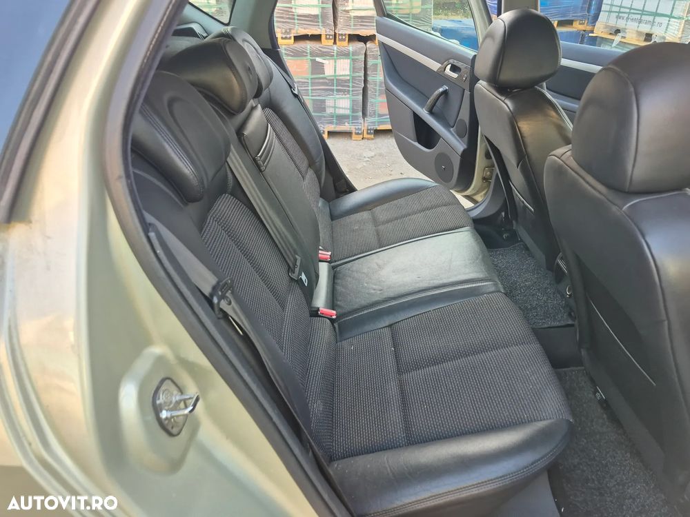 Peugeot 407 HDi 135 Automatik Business Line - 36