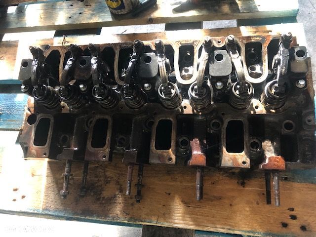 Deutz bf4m2012 - Głowica - 1