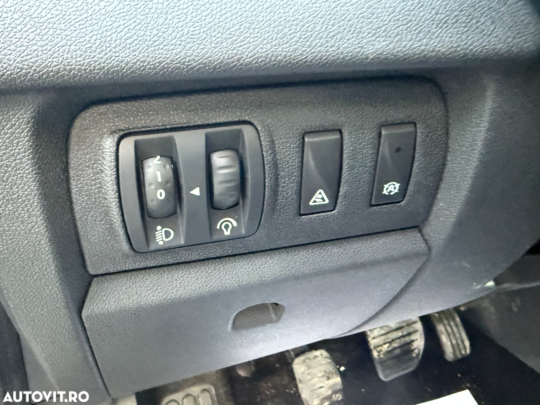 Renault Megane ENERGY TCe 115 Start & Stop LIMITED - 16