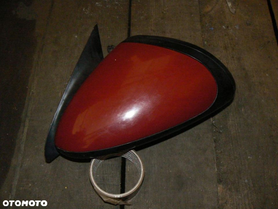 LUSTERKO LEWE FORD TAURUS (USA) - 2