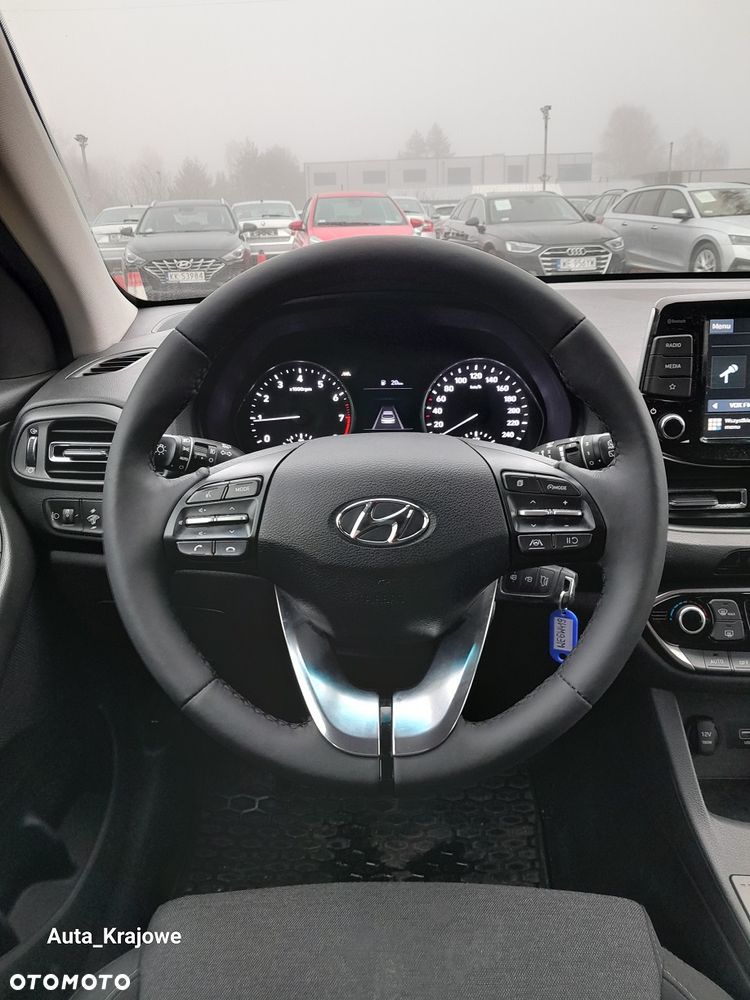 Hyundai i30 1.5 DPI Smart - 11