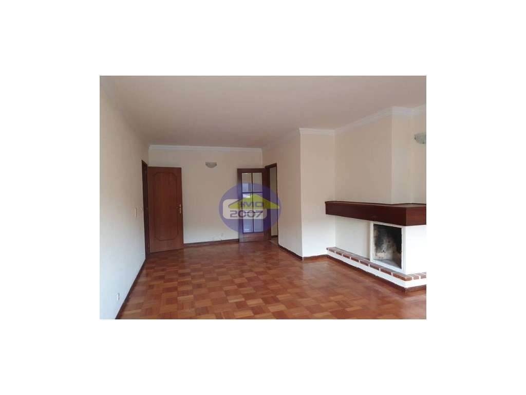 Apartamento T2 em Oliveira do Douro - Grande imagem: 4/16
