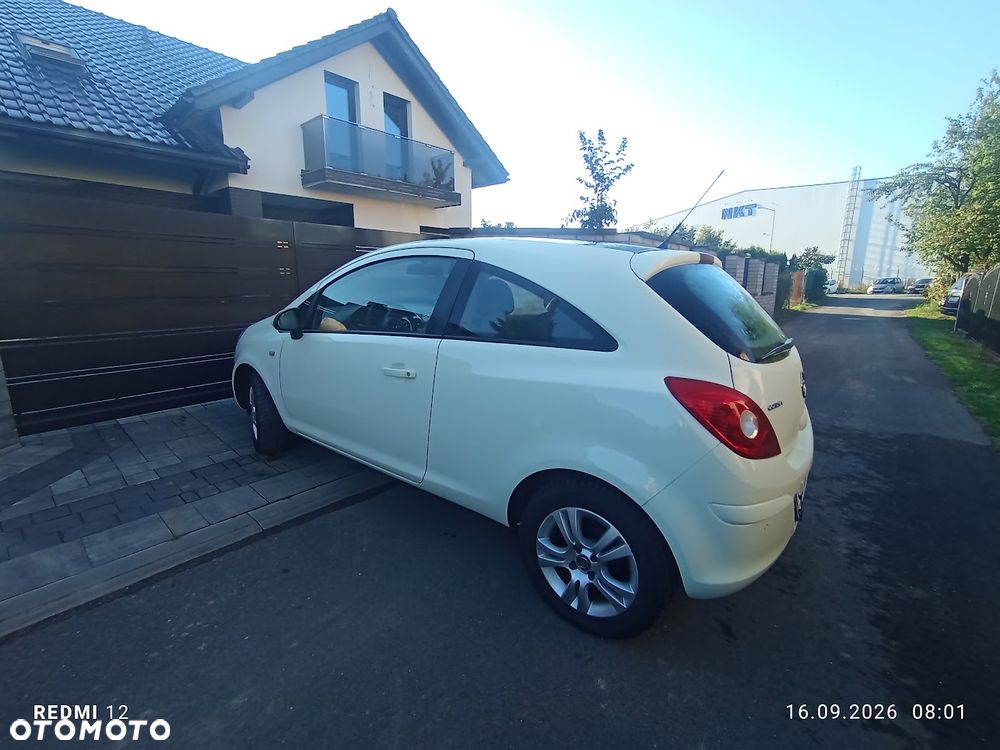 Opel Corsa 1.4 16V Innovation - 7