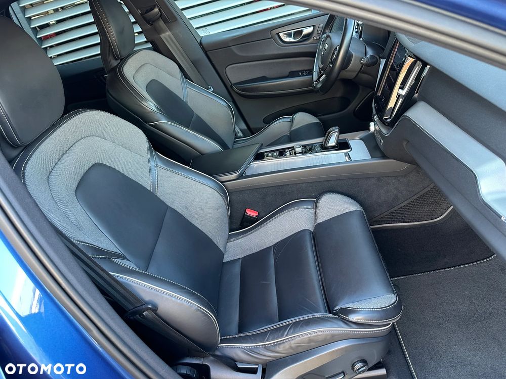 Volvo XC 60 B4 D AWD Geartronic RDesign - 25