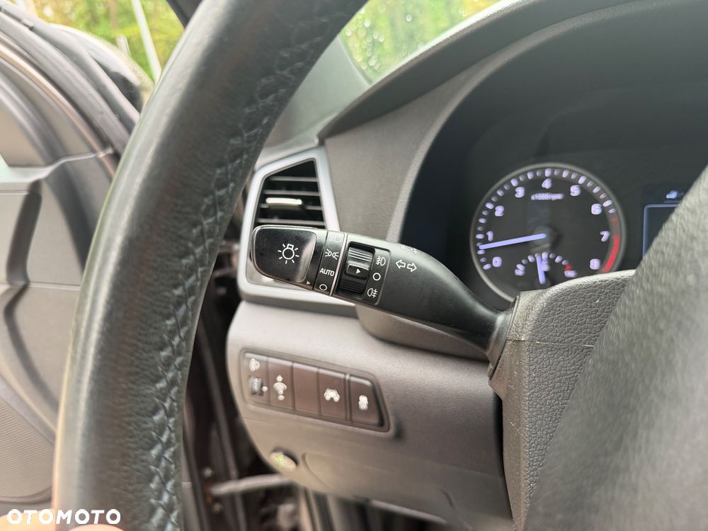 Hyundai Tucson 1.6 GDI BlueDrive GO 2WD - 29