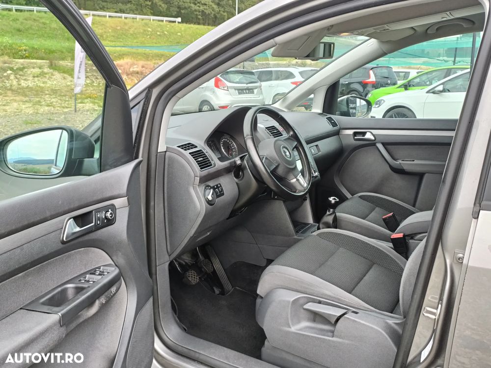 Volkswagen Touran 1.6 TDI DPF BlueMotion Technology Comfortline - 14