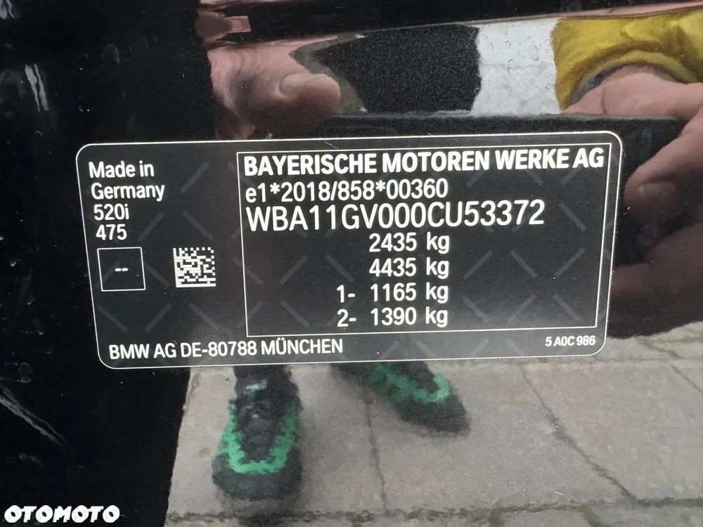 BMW Seria 5 520i mHEV M Sport - 31