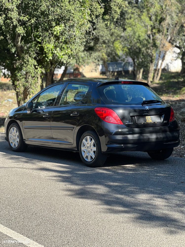 Peugeot 207 1.4 16V Trendy - 3
