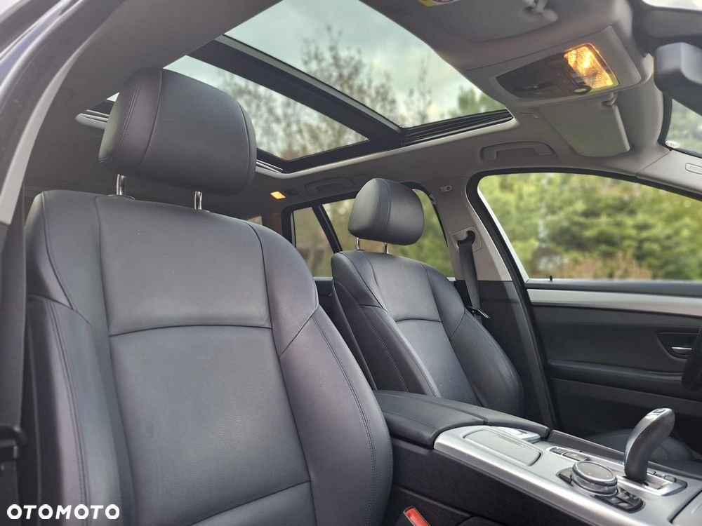 BMW Seria 5 520d Luxury Line - 13