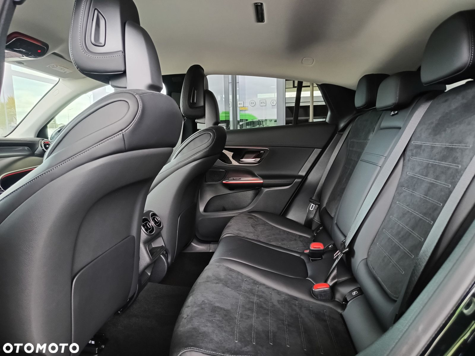 Mercedes-Benz GLC - 37