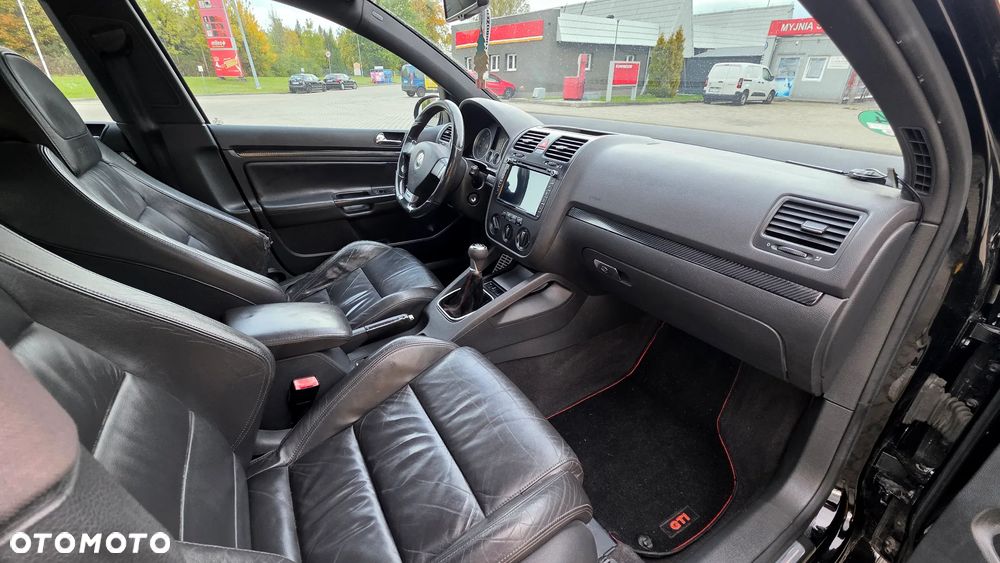 Volkswagen Golf 2.0 GTI - 8
