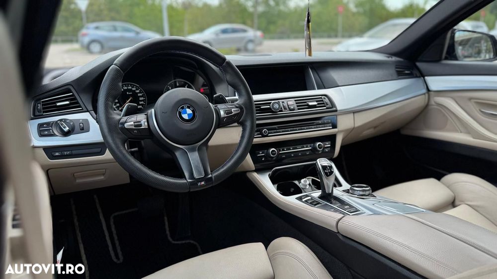 BMW Seria 5 525d xDrive - 14