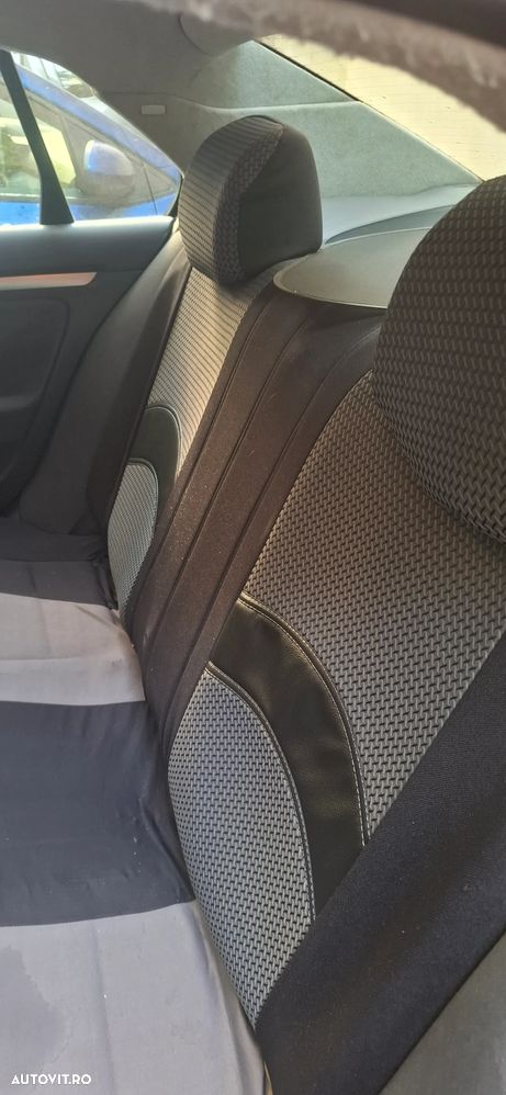 Volkswagen Jetta - 5