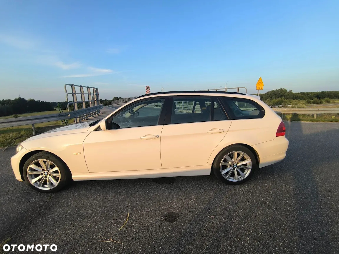 BMW Seria 3 320d xDrive DPF Touring Edition Fleet Sport - 21