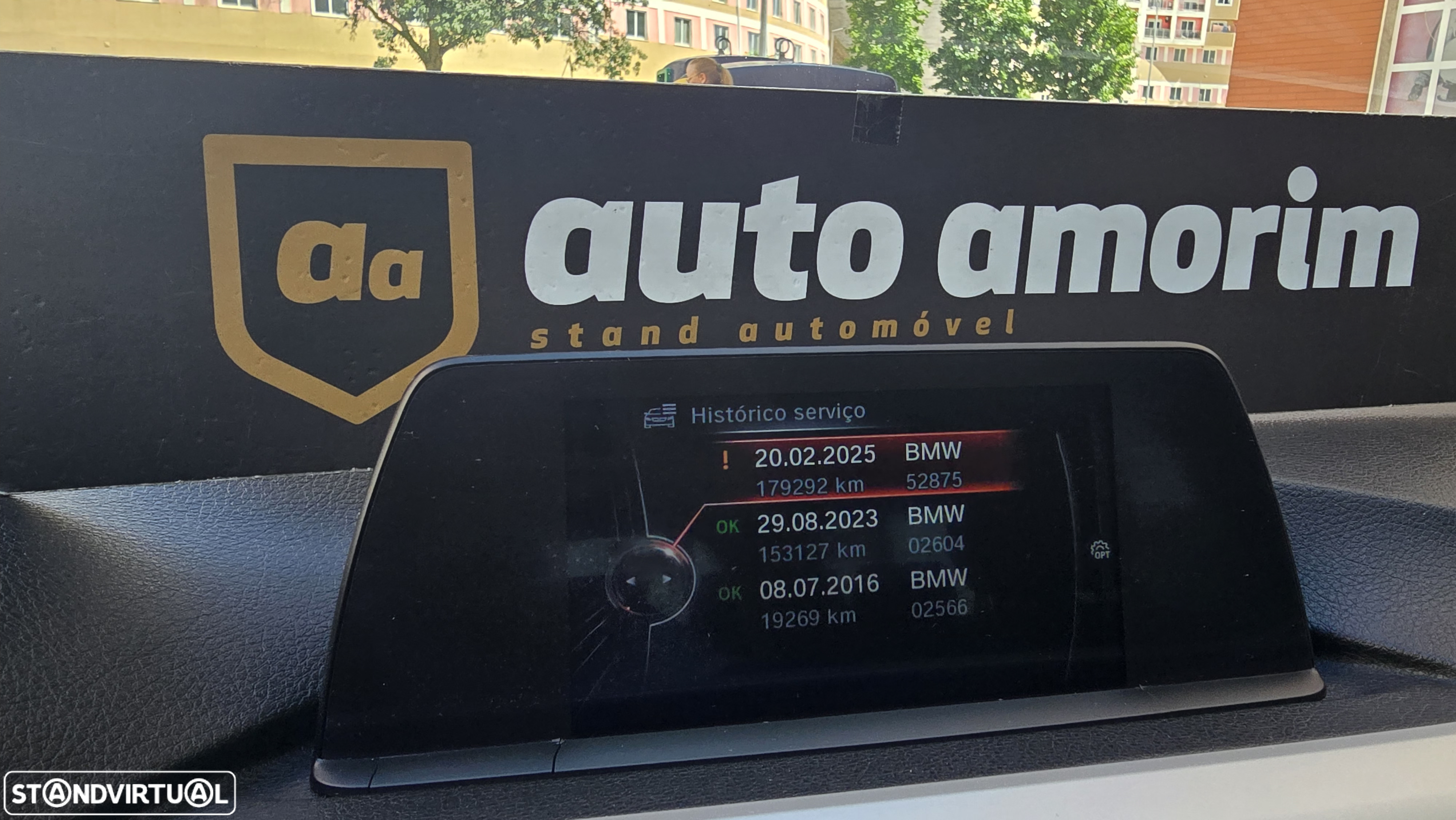 BMW 318 d Auto Exclusive - 26