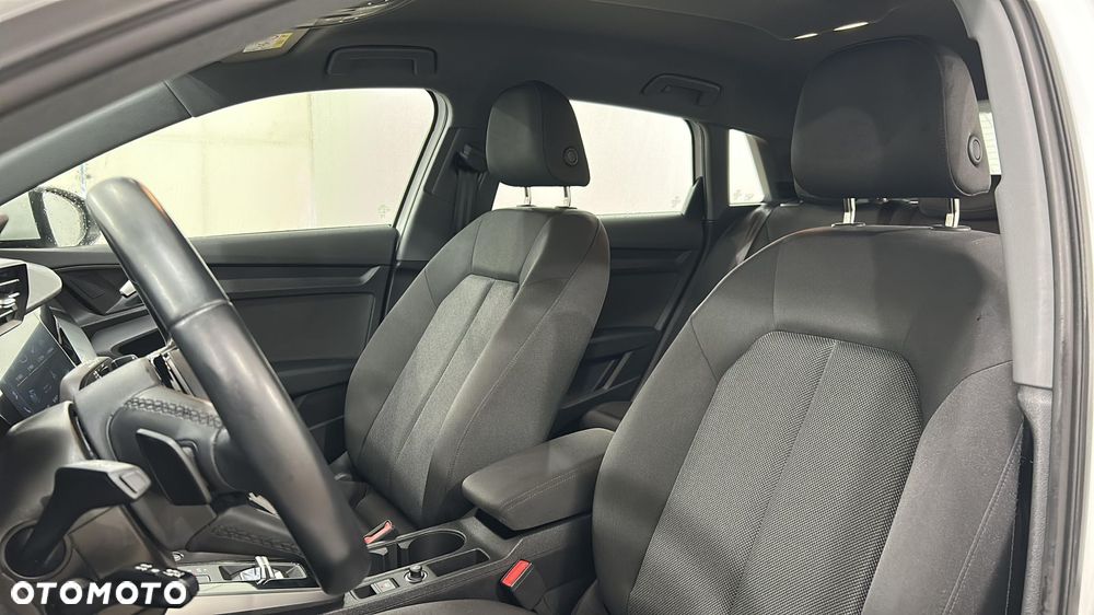 Audi A3 Sportback 35 TFSI S tronic - 11