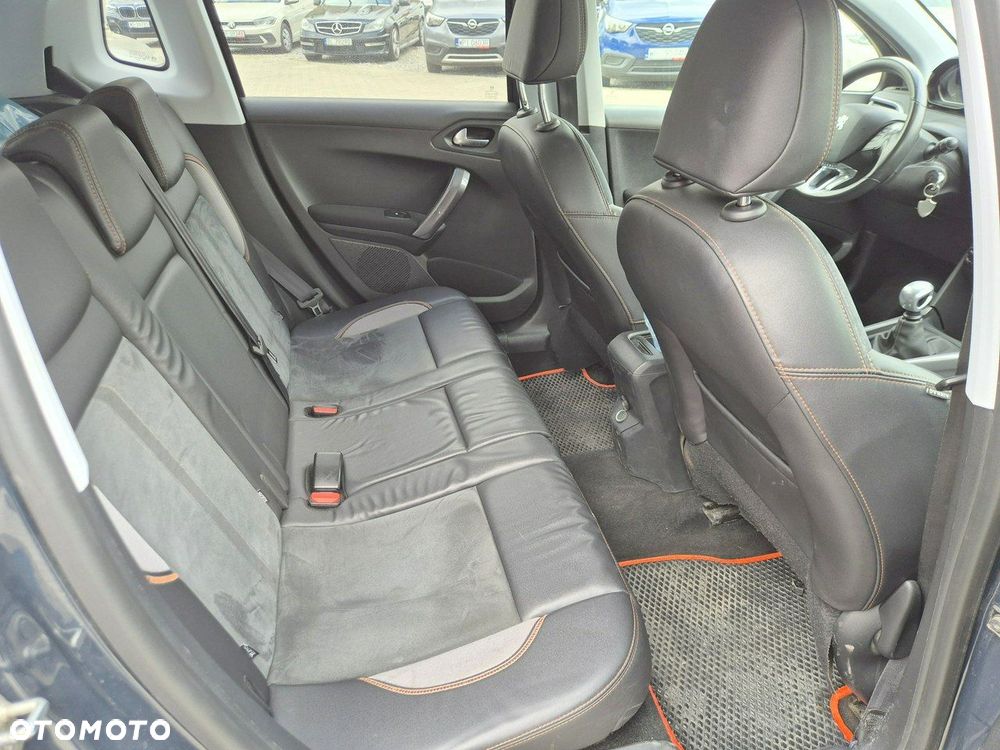 Peugeot 2008 1.5 BlueHDi Style - 24