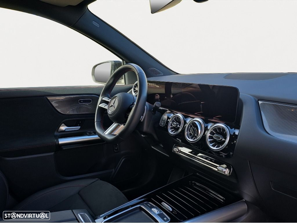 Mercedes-Benz GLA 180 d AMG Line - 13