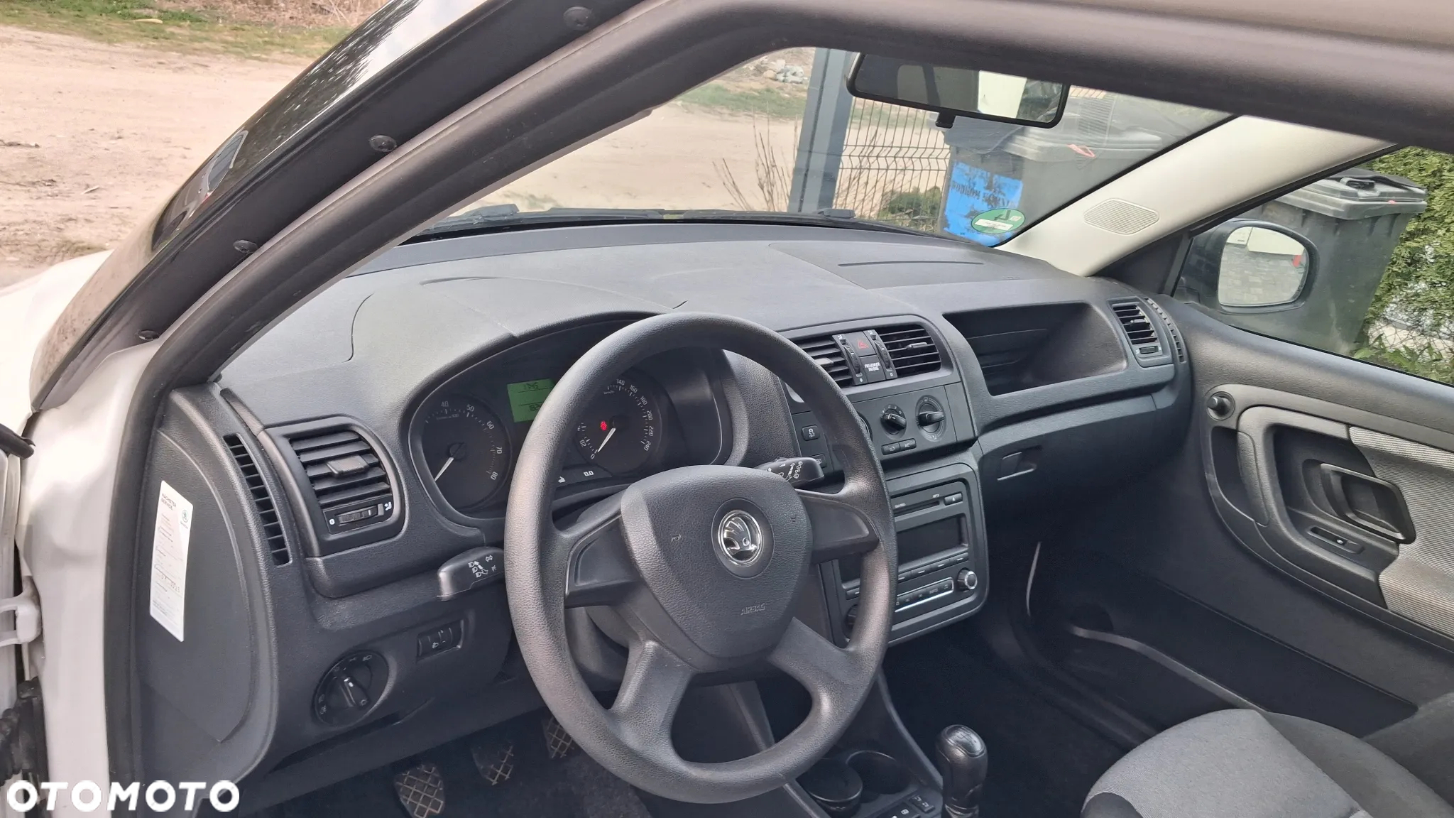Skoda Fabia 1.2 HTP COOL EDITION - 24