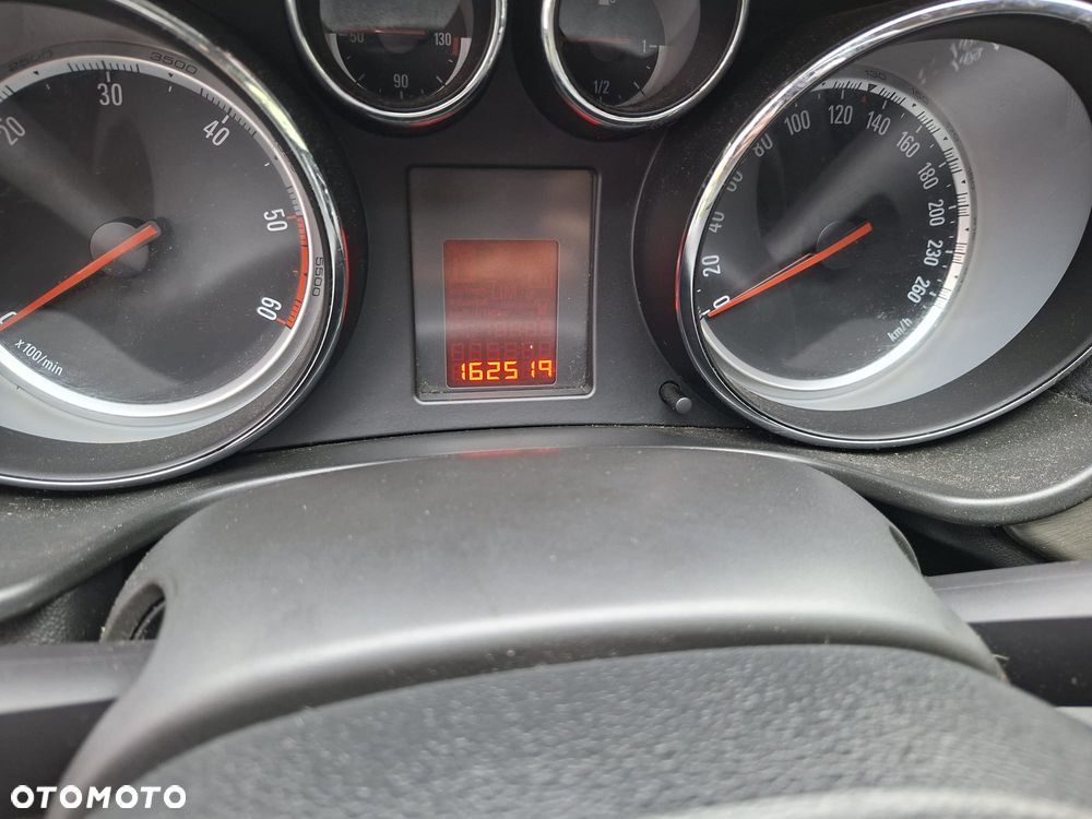 Opel Insignia 2.0 CDTI - 6
