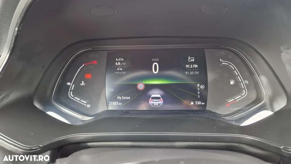 Renault Captur MHEV 140 EDC Techno - 9