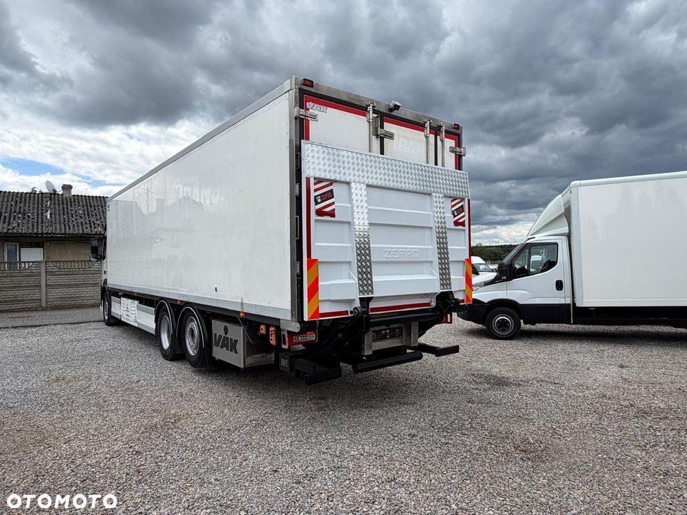 Volvo FM 370 / 6x2 / Chłodnia / Winda / - 15