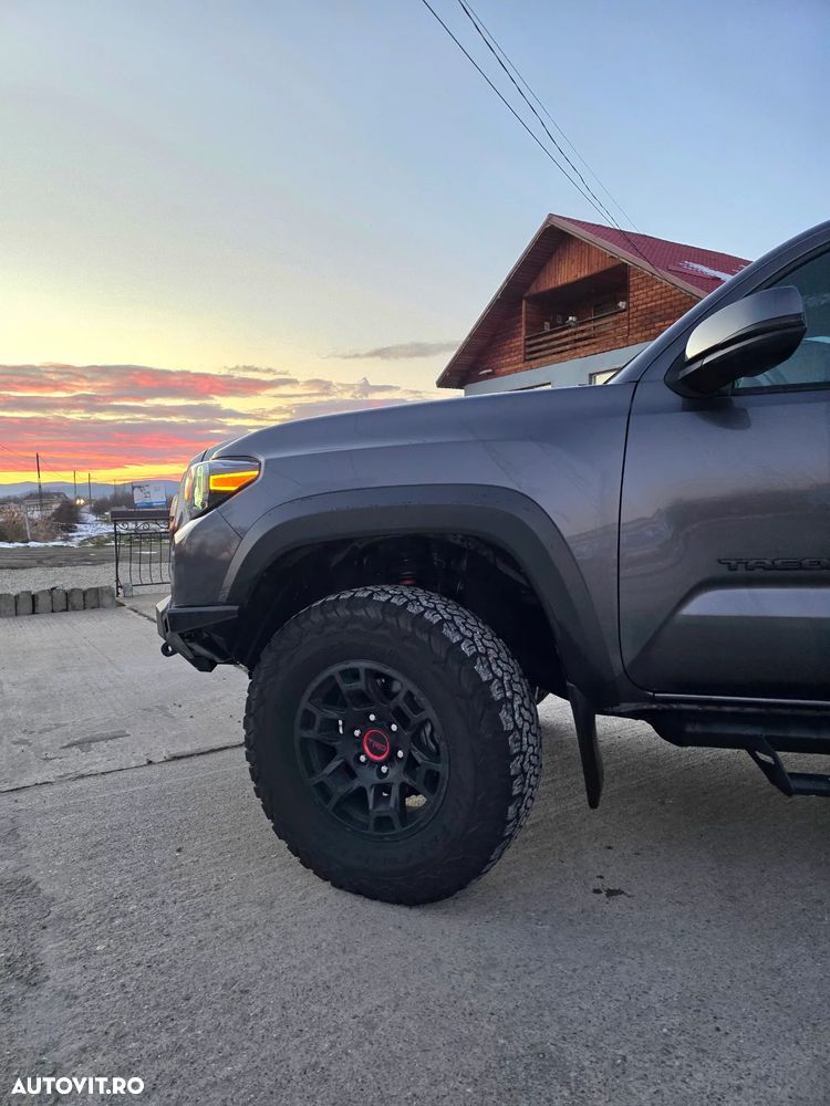 Toyota Tacoma - 3