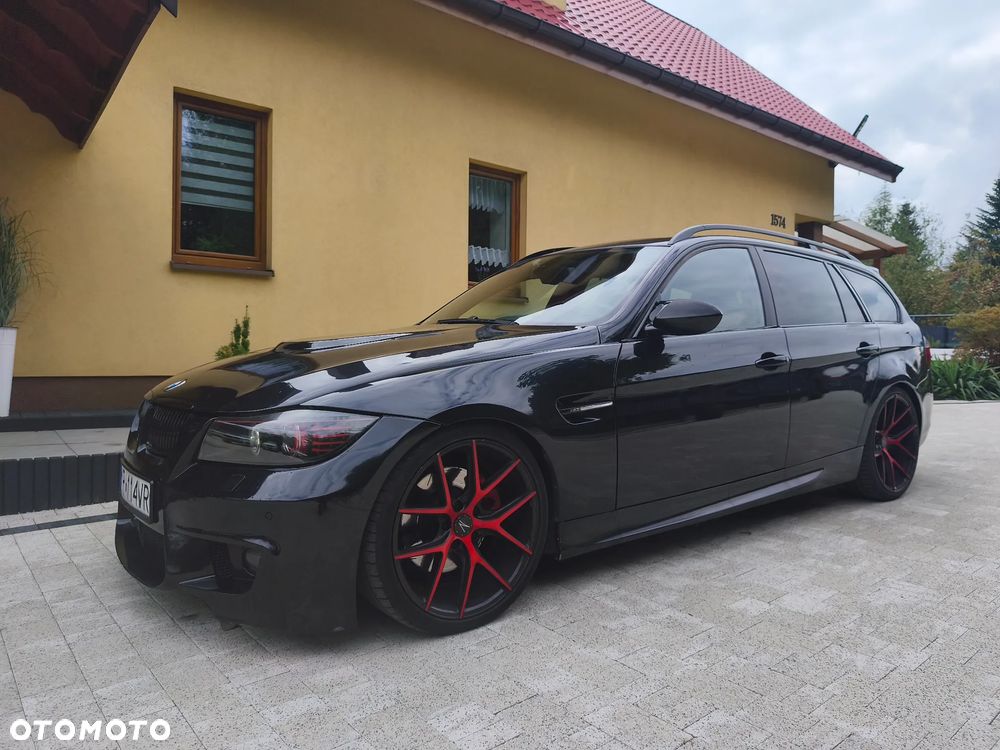 BMW Seria 3 325xi Touring - 2