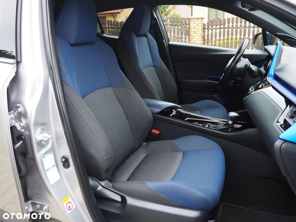 Toyota C-HR 1.2 T Premium CVT 4x4 - 31