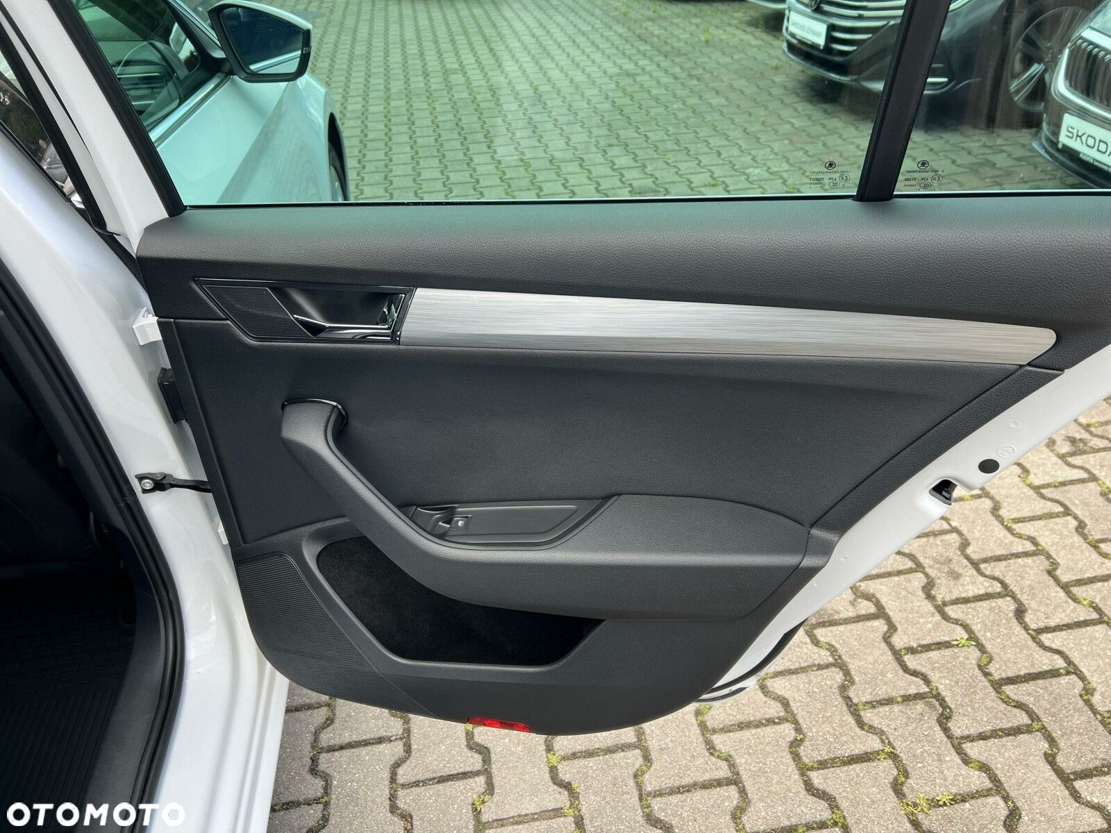 Skoda Superb 1.5 TSI Ambition DSG - 14