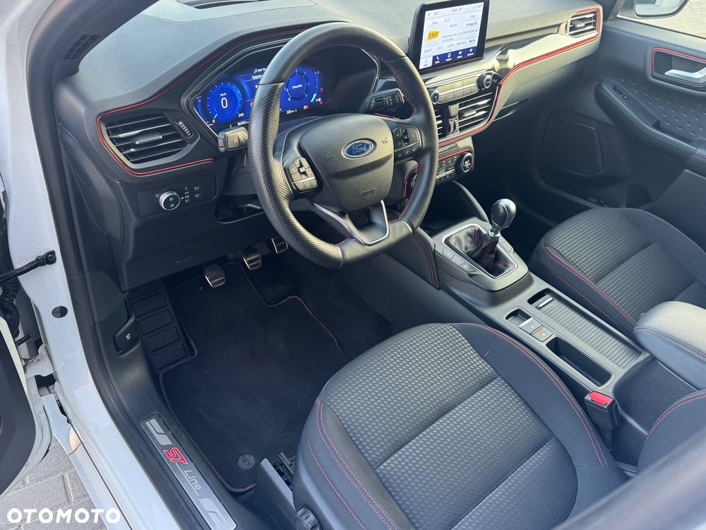 Ford Kuga 2.0 EcoBlue Hybrid ST-LINE - 25