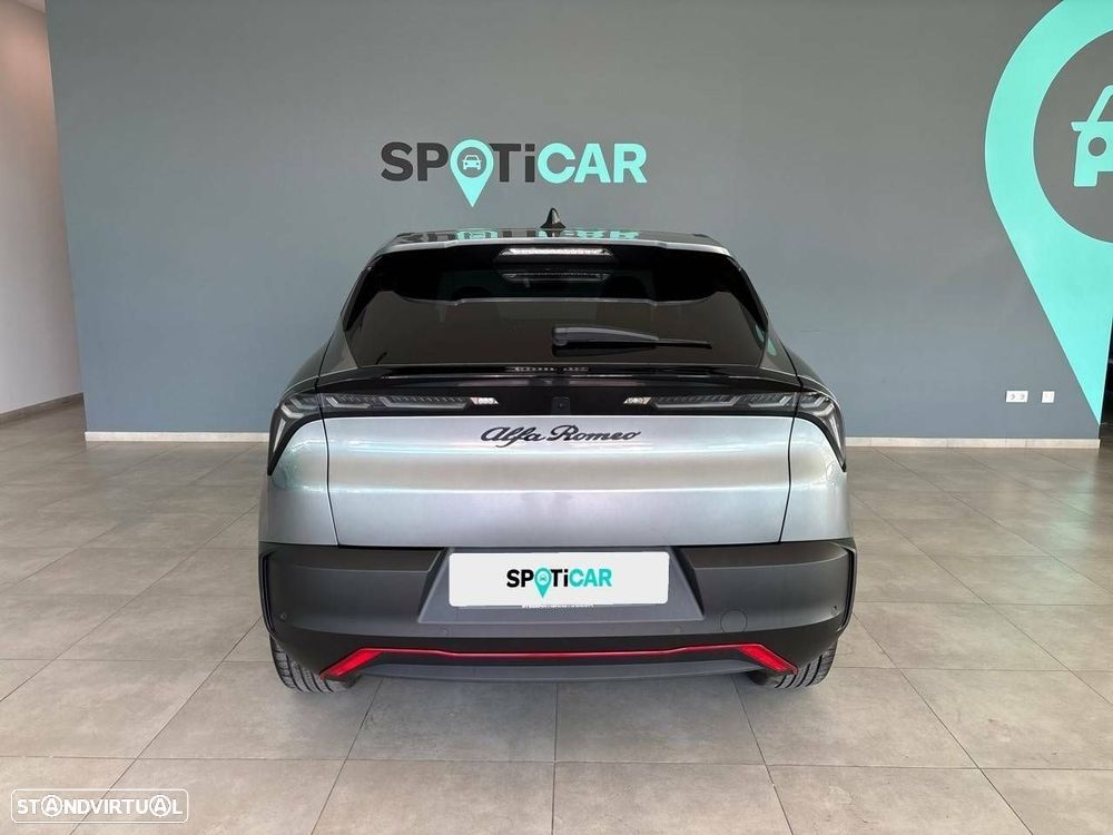 Alfa Romeo Junior Elletrica 50 kWh - 5