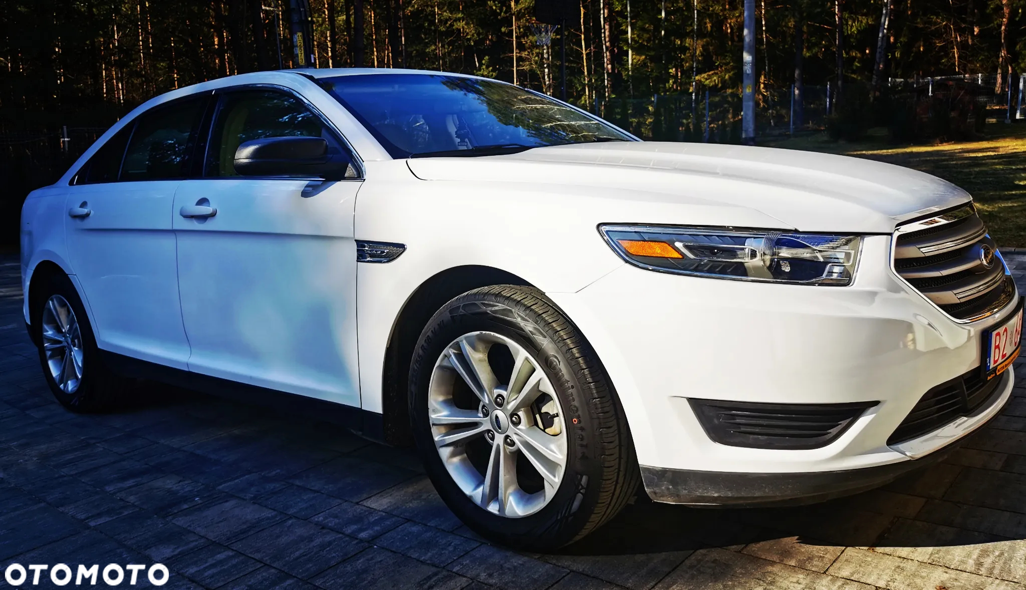 Ford Taurus - 2