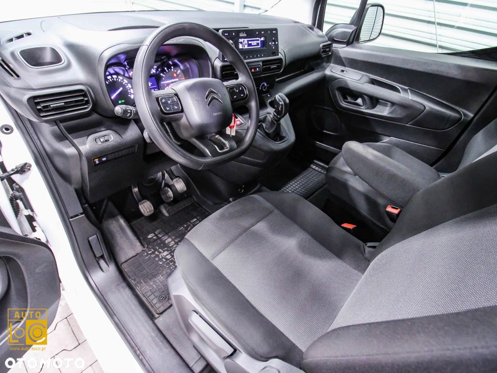 Citroën BERLINGO FURGON LONG L2 - 13