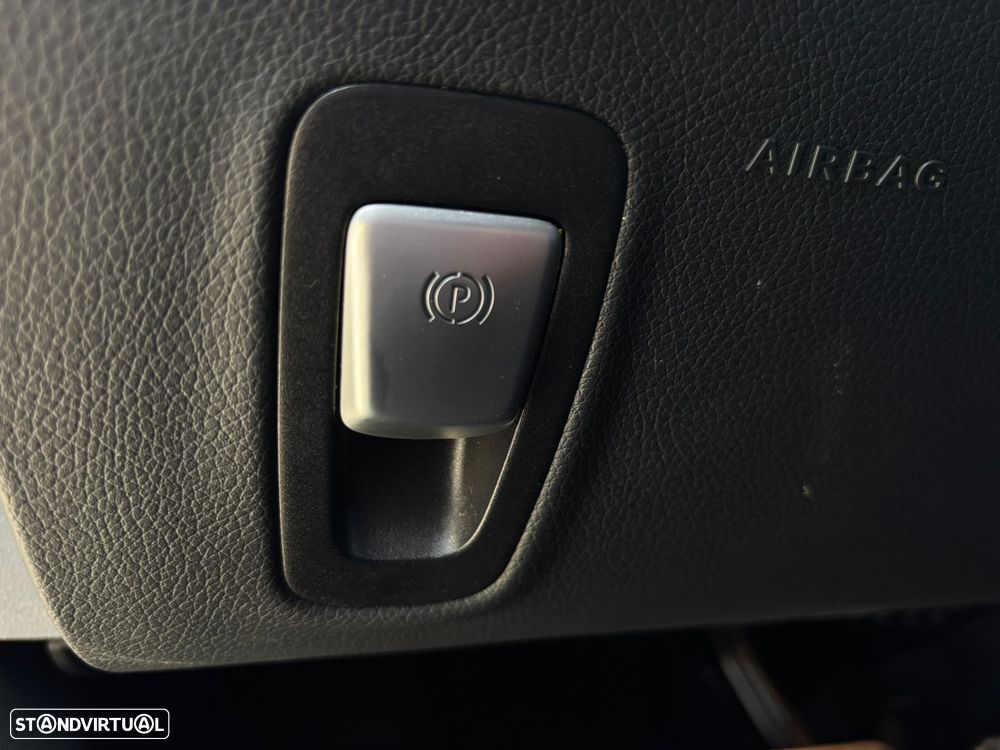 Mercedes-Benz E 300 de 9G-TRONIC AMG Line - 27