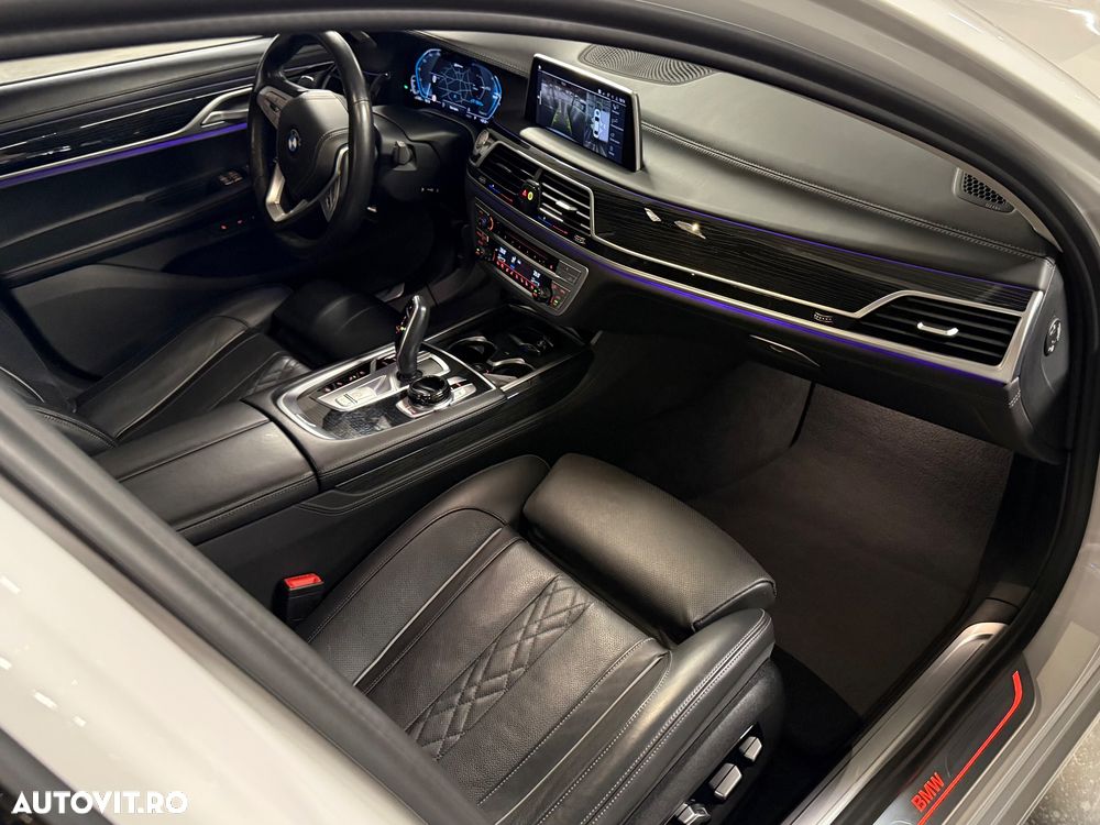 BMW Seria 7 - 18