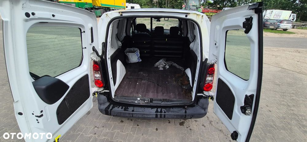 Peugeot PARTNER - 11