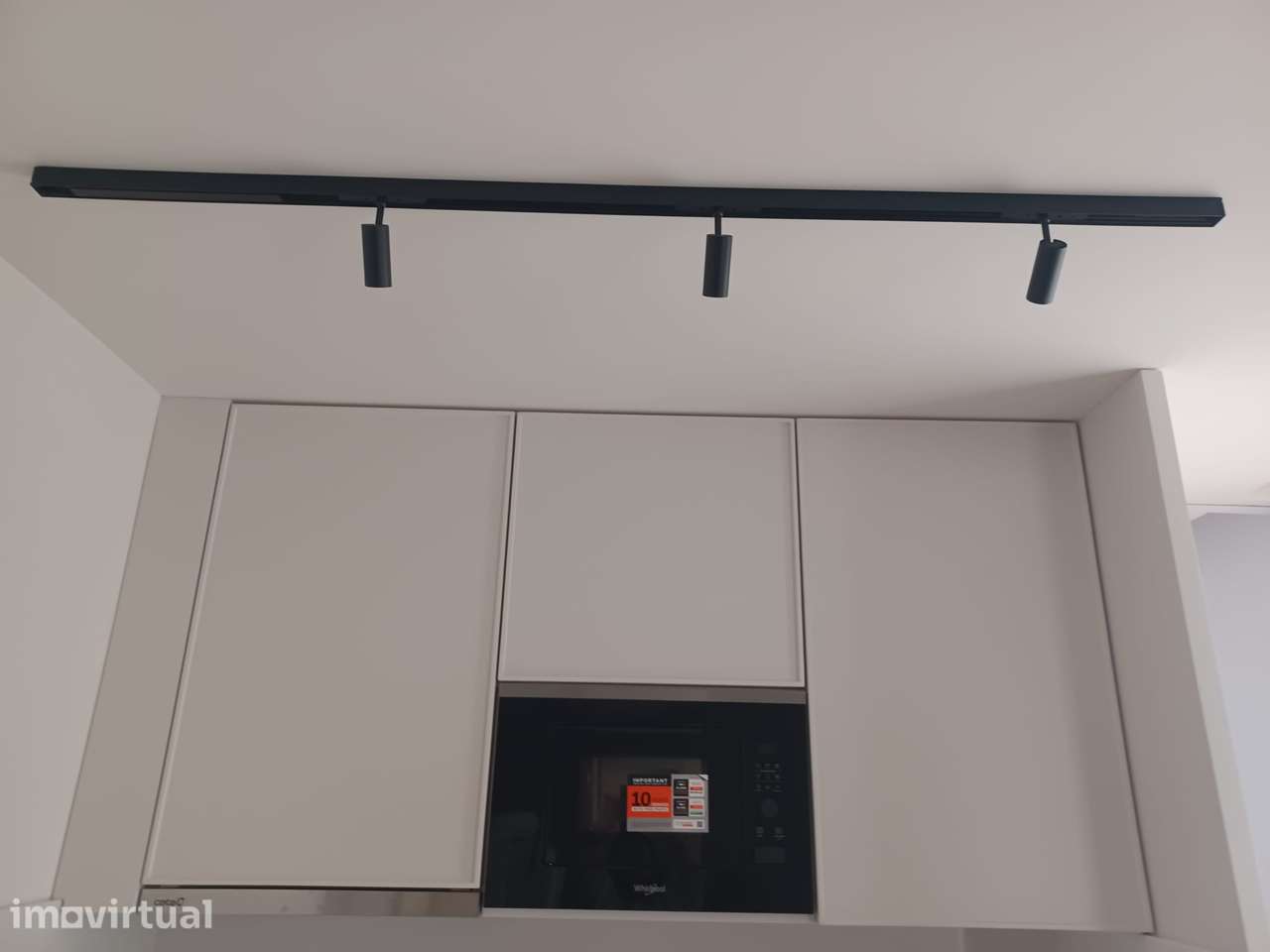 Apartamento T1 Mobilado e Equipado, com varanda | Sé, Braga - Grande imagem: 3/44