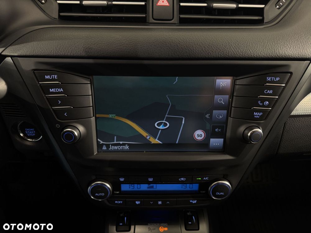 Toyota Avensis - 22