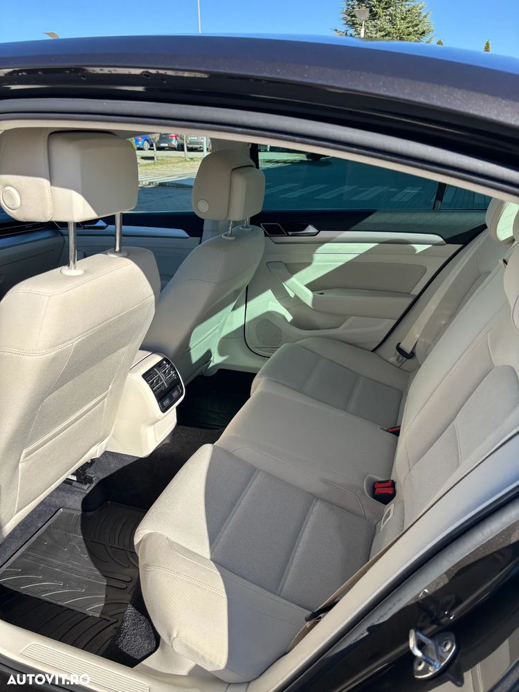 Volkswagen Passat - 19