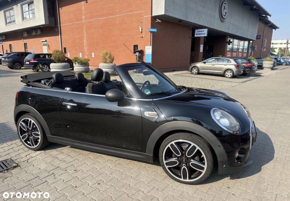 MINI Cooper Standard - 2