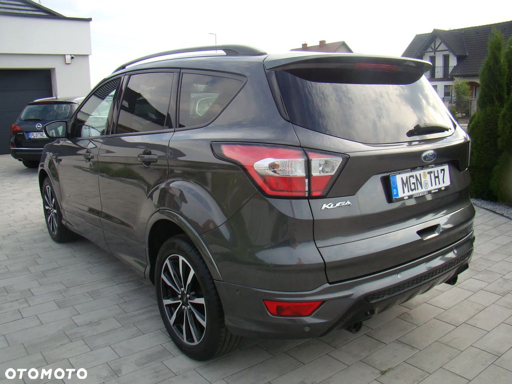 Ford Kuga 2.0 TDCi 4x4 ST-Line - 11