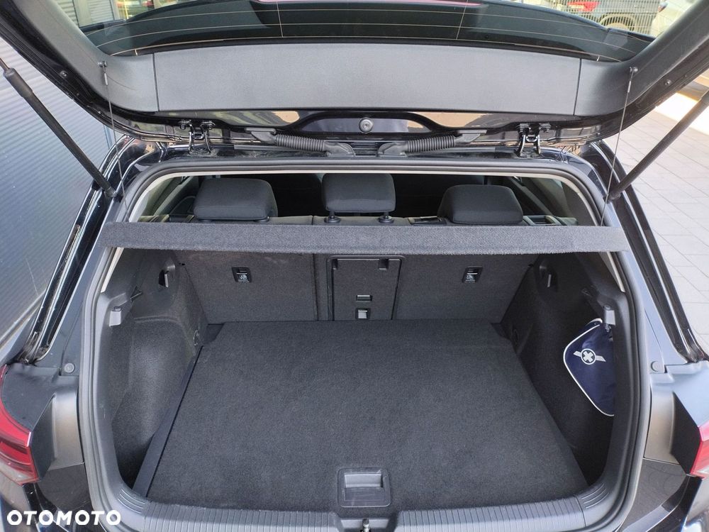 Volkswagen Golf - 17