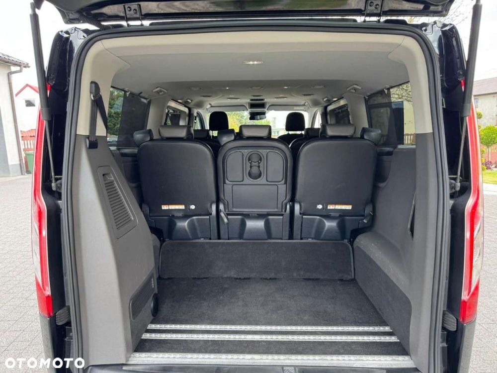 Ford Tourneo Custom - 39