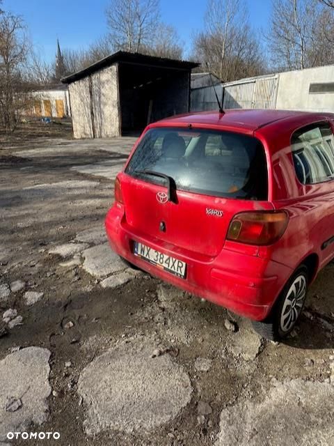 Toyota Yaris 1.0 - 5
