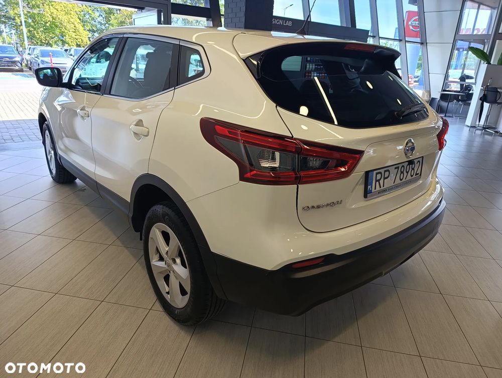 Nissan Qashqai - 2
