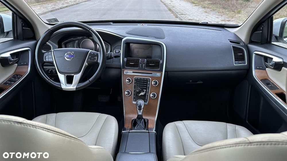 Volvo XC 60 T6 AWD Geartronic Summum - 16