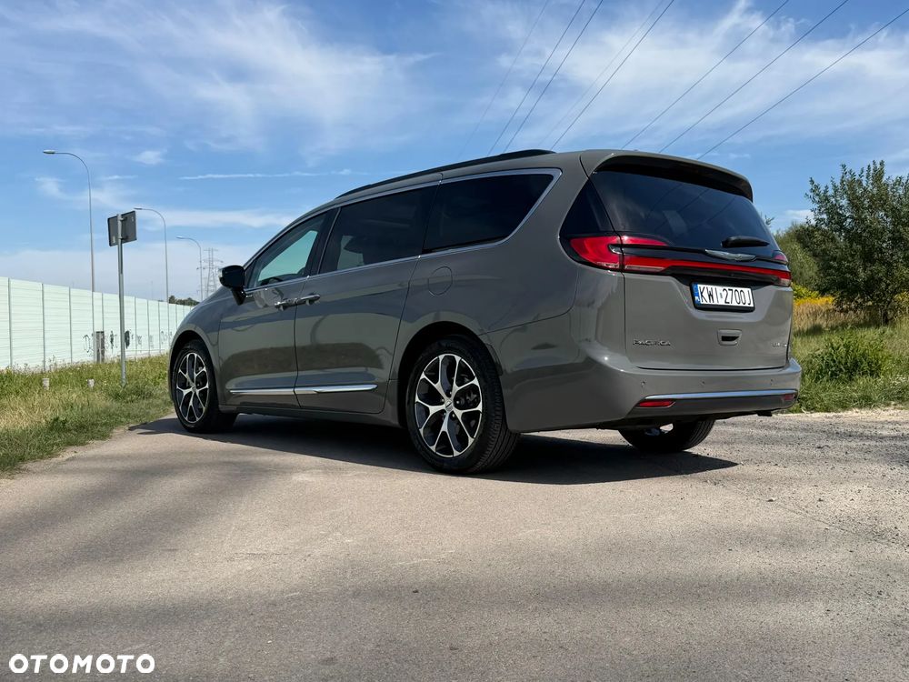 Chrysler Pacifica - 37